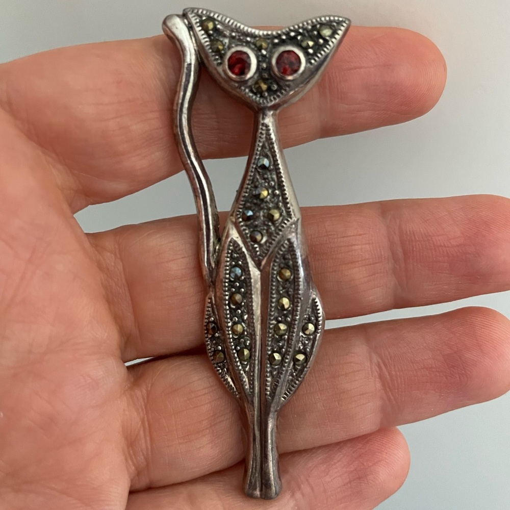 Silver-tone Cat Brooch with Red Gem Eyes